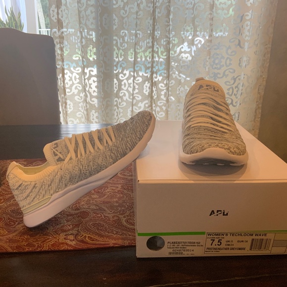 APL: Athletic Propulsion Labs Women's Techloom Wave,size 7.5,MSRP$245, BNIB - Picture 1 of 9